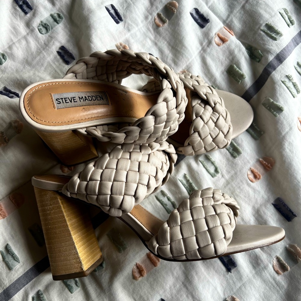 WMNS SZ 10 Steve Madden Cross-Braided Sandal Heels - Bone/Natural color